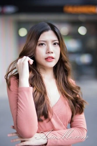 Lucy Profile image 1